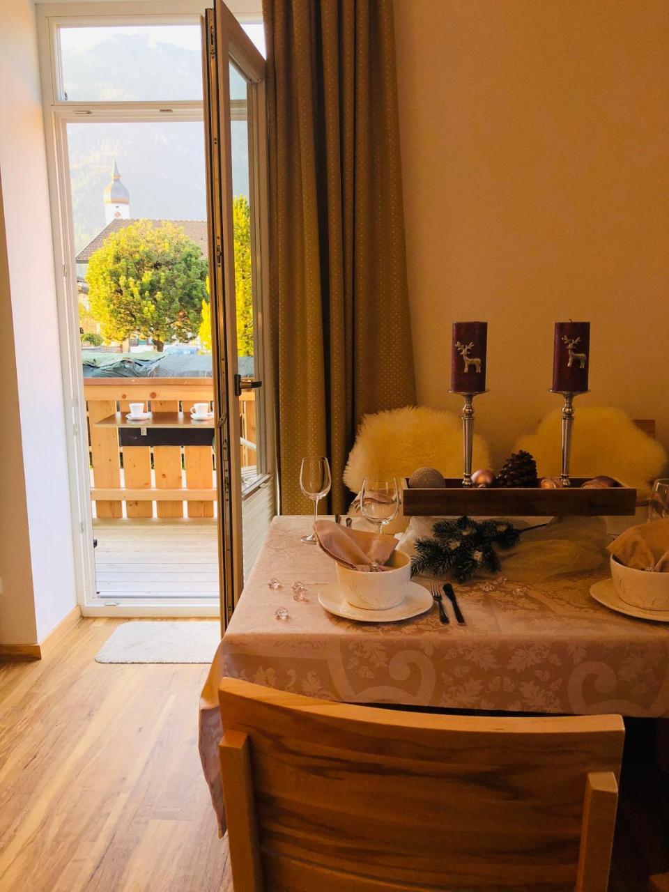 Golden Gapa Central Family Apartment 28 ガルミッシュ・パルテンキルヒェン エクステリア 写真